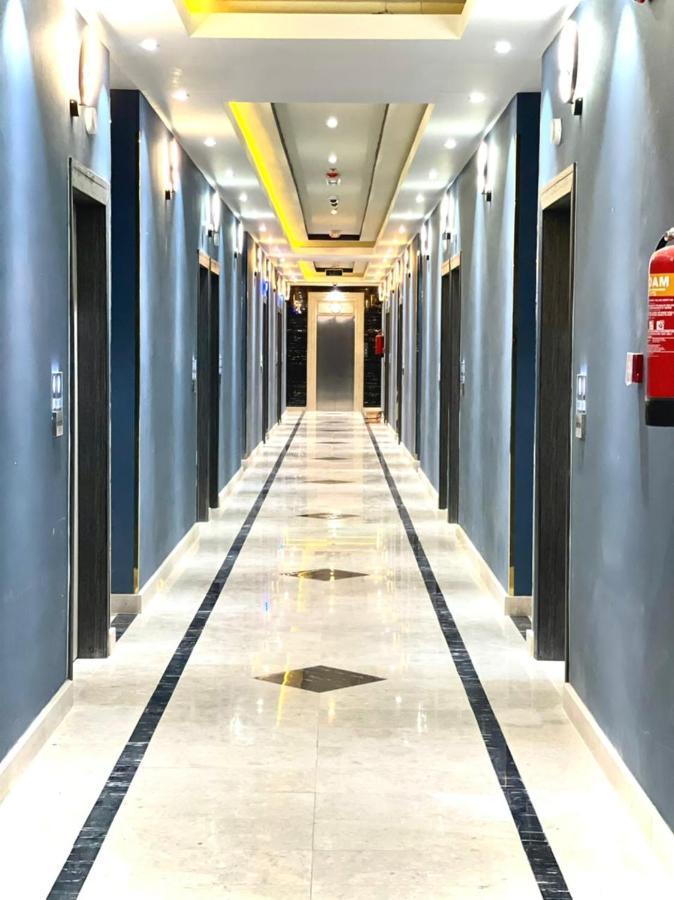 Asian Hotel Дукм Екстериор снимка