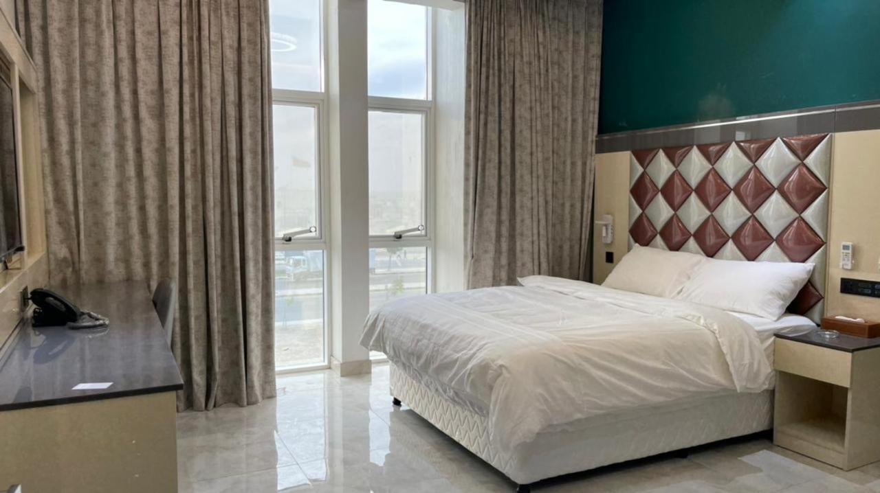 Asian Hotel Дукм Екстериор снимка